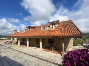 Casa con piscina y barbacoa · Casa O vincular by Easy Life Rent