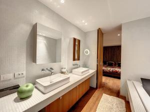Apartment Long Beach with sauna and garage