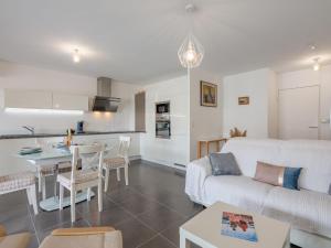 Apartment Le Newport-3 by Interhome