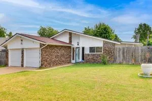 Family-Friendly OKC Area Getaway Dogs Welcome! - Bethany