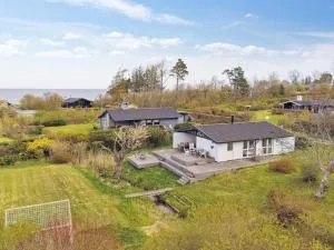 Holiday Home Malena - 175m from the sea by Interhome - Allingåbro