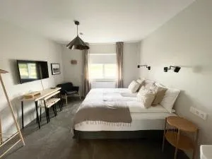 Lindarhóll Guesthouse - Sleðbrjótur