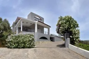 Villa Raks - Grigorianá