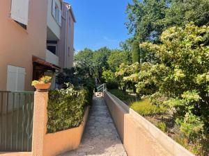 Apartment Les myrtilles-1 by Interhome