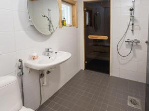 Holiday Home Kuukkelin kehto by Interhome