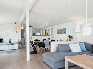 Holiday Home Fokke - 450m from the sea by Interhome