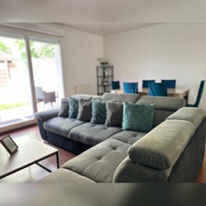 Appartements LE DUPLEX CHESSY - 15min From Disneyland - 2 Private Parkings - Garden - KingSize & QueenSize Bed - SuperMarket behind the house : photos des chambres