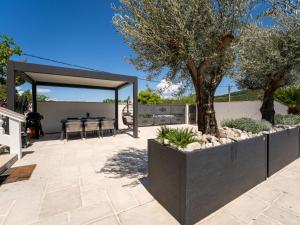 Holiday Home Happy Home Rab by Interhome