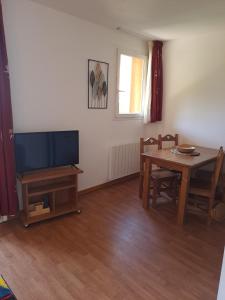 Appartements Appartement-Chalet avec Terrasse - Vue Lac : photos des chambres
