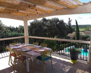 Magnifique villa piscine clim vue dominante 6 couchages