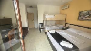 Sunrise Hotel Cameria