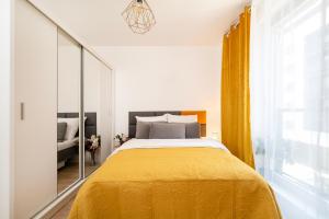 Manufaktura Residence - Apartament z Parkingiem i Dwoma Łazienkami