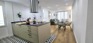 CHARLOT Center Apartment III by SunCastle apartamentos