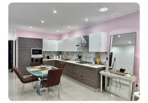 Excellent location, Sliema Ferry,Beach & Pool club - Taʼ Xbiex