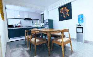 Gold Park 3BR Apartment