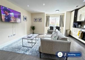 Modern 2 Bed 2 Bath Apartment Free Parking