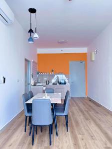 Amber Cove by C Homestay Malacca