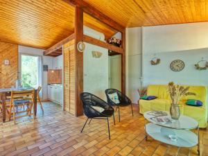 Maisons de vacances Holiday Home Marina de Talaris by Interhome : photos des chambres