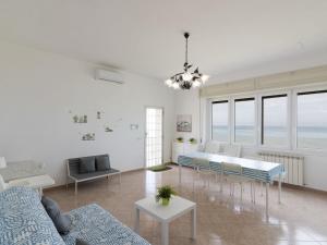 Apartment Romes Beach House 1 by Interhome