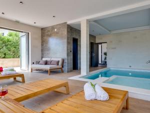 Holiday Home Luxury Villa Terra Maiorum by Interhome