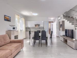 Holiday Home Villa Oli-B by Interhome