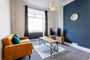 3 BR home perfect for big groups