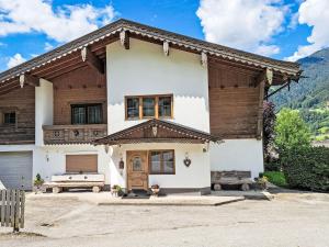 Apartment Kröll beim Geislerhof by Interhome