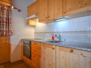 Apartment Rhodos B 301 by Interhome