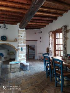 Charmante maison crétoise à Embrosneros
