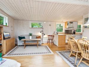 Holiday Home Avni - 300m from the sea by Interhome