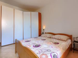 Apartment Gabi-3 by Interhome