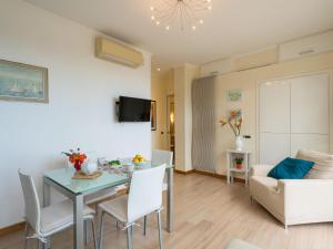 Apartment Primavera - PGI132 by Interhome