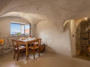 Apartment Il Mulino - VLO207 by Interhome