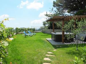 Apartment Ciclamino - VLO204 by Interhome