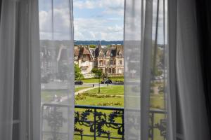 Hotels Le Grand Hotel de Cabourg - MGallery Collection : photos des chambres
