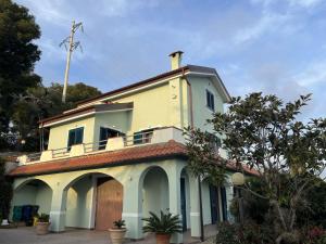 Apartment Casa della Mimosa by Interhome