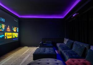 Niabi Apartments with Cinema and Billiards