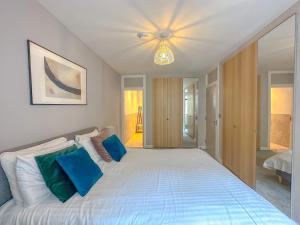 Baker Street Apartments