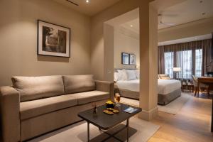 Junior Suite room in H10 Palacio Colomera