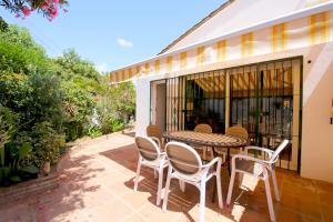 Estepona West Family Villa MOSTAZA