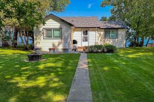 Lakefront Pelican Rapids Cabin with Boat Dock!