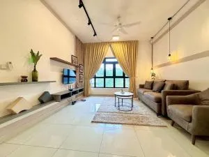 Medini Meridin by Luxecocoo CK Legoland - Kampong Atap