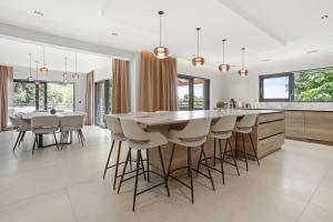 Villa Belenos Piscine vue mer