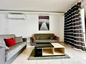 Modern retreat in the heart of St Julian