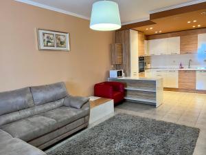 Three-Bedroom Apartment room in Casa Real