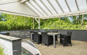 Stunning Home In Tarm With Kitchen