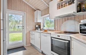 3 Bedroom Nice Home In Bording