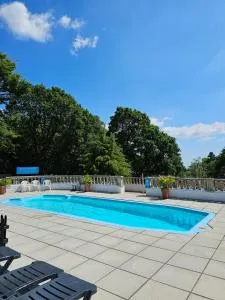 Manorcombe No1, Callington Cornwall Pool view & prosseco - Saltash