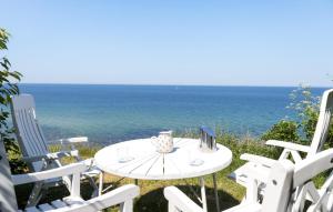 Lovely Home In Hundested With Wifi