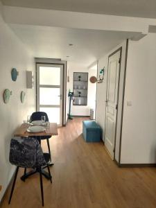 Appartements Studio cosy et moderne : photos des chambres